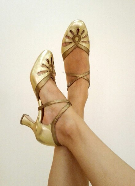 Ksenia's dance shoes - gold